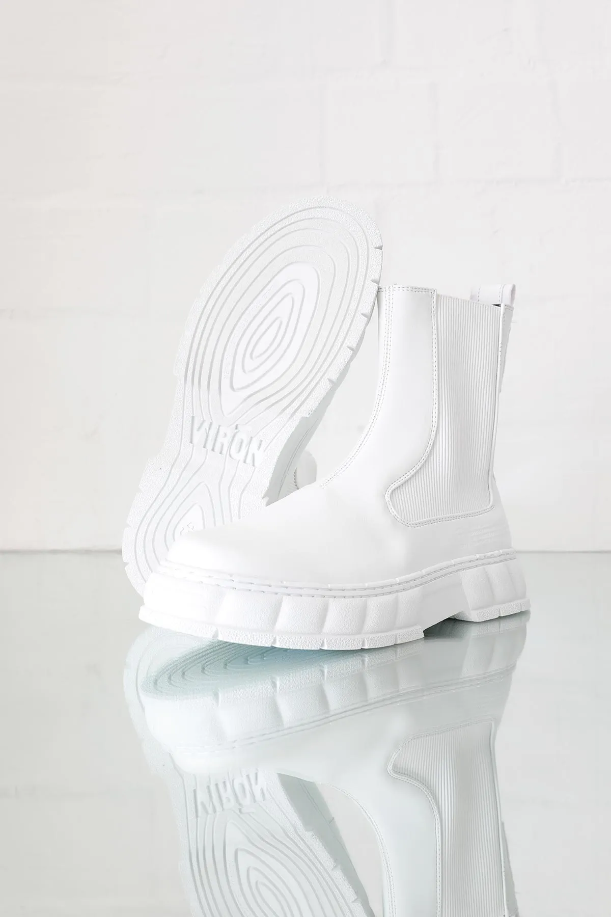 1997 White Apple
