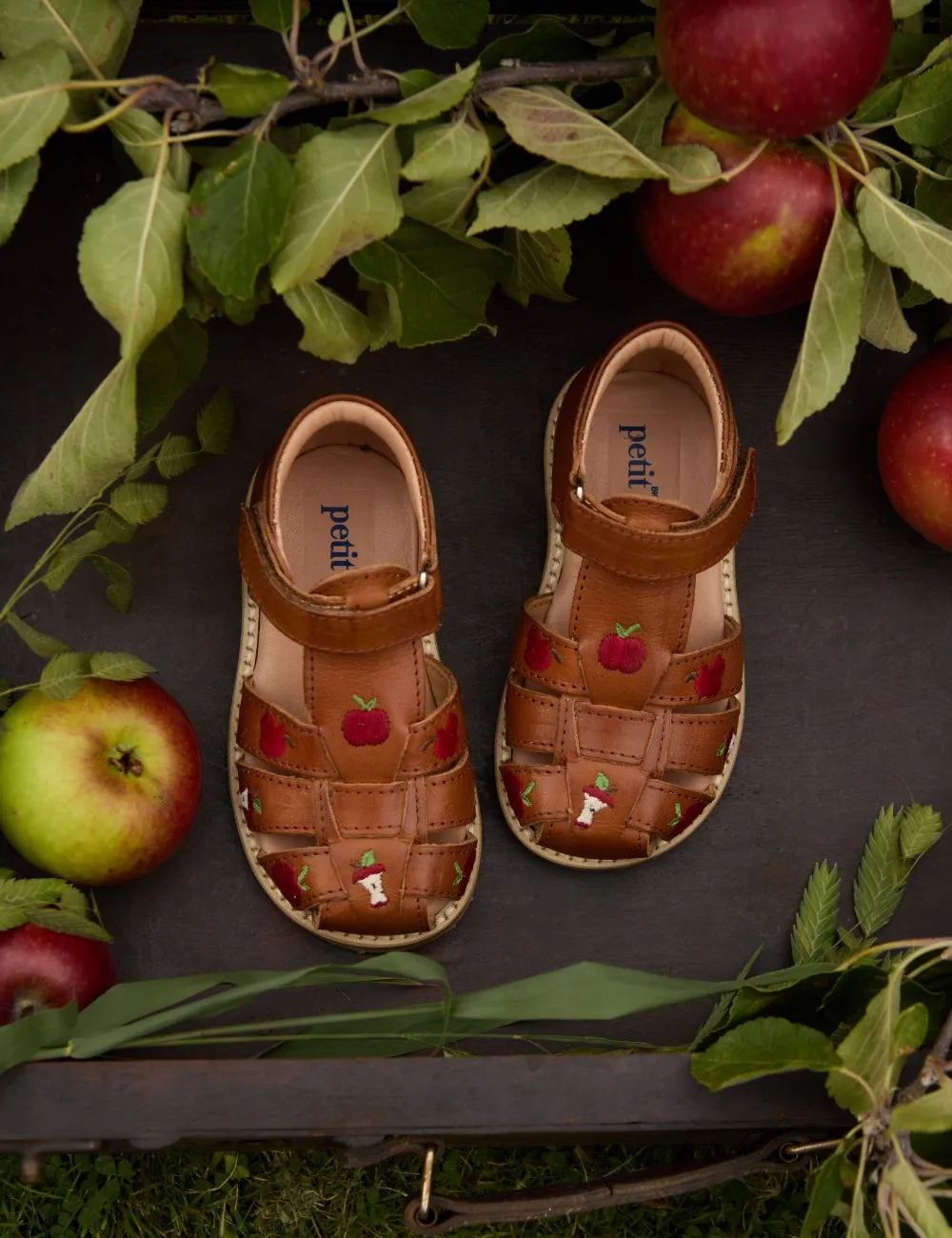 Apple Classic Sandal - Cognac