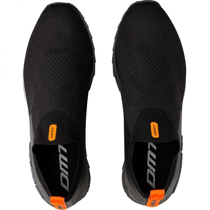 Chaussures DMT Podio Après Course