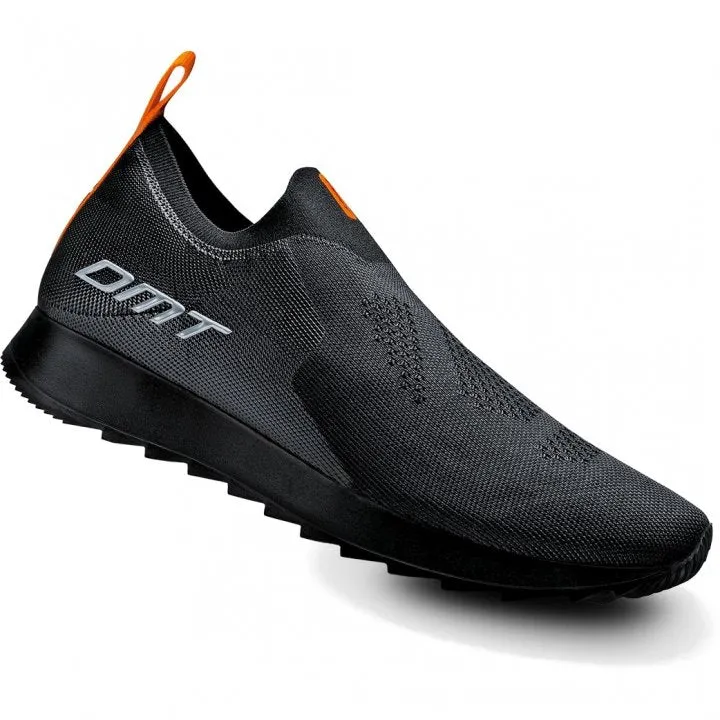 Chaussures DMT Podio Après Course