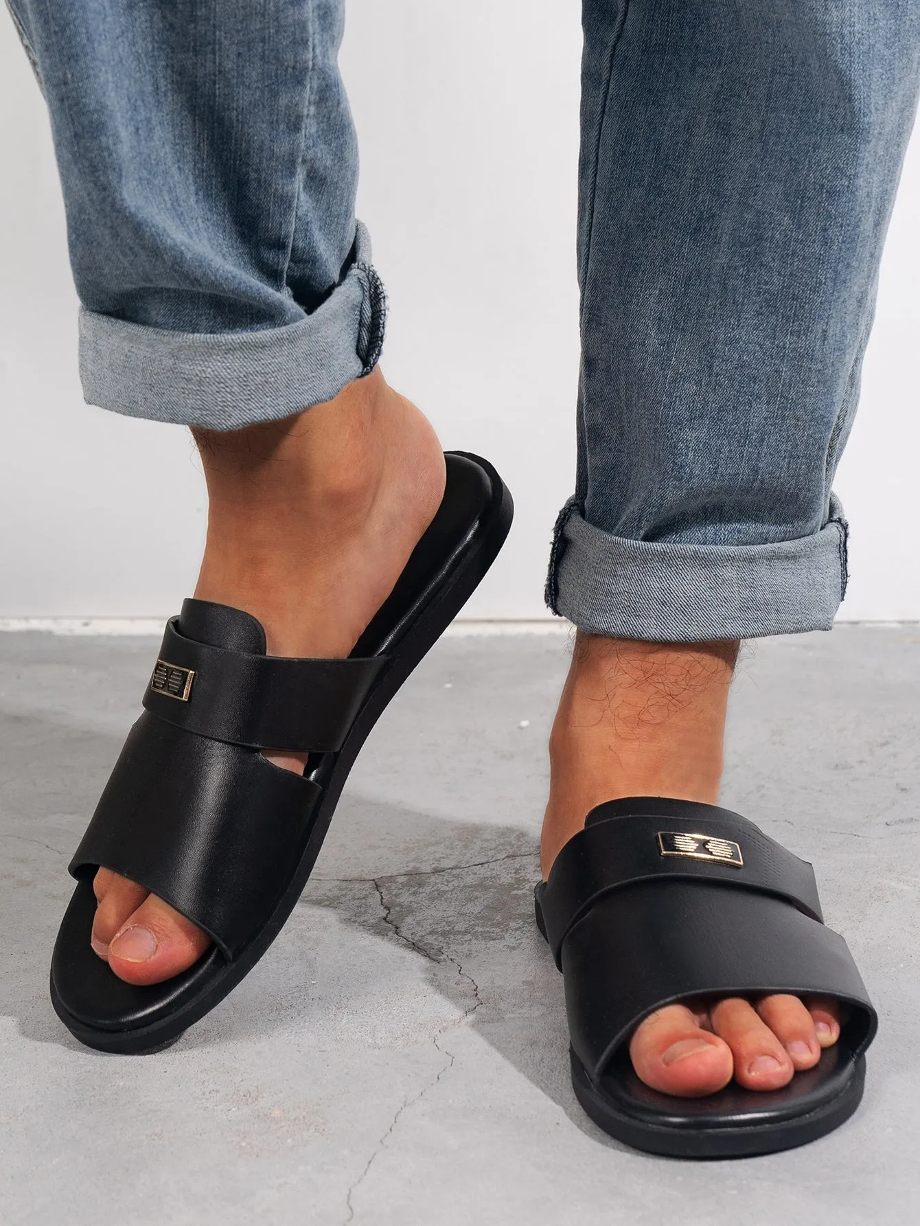 Men's Outdoor Party/Business/Vacation Comfortable Lightweight Non-Slip Slip-On Open-Toe Breathable Solid Color High-End Fashion Casual Flat Sandals