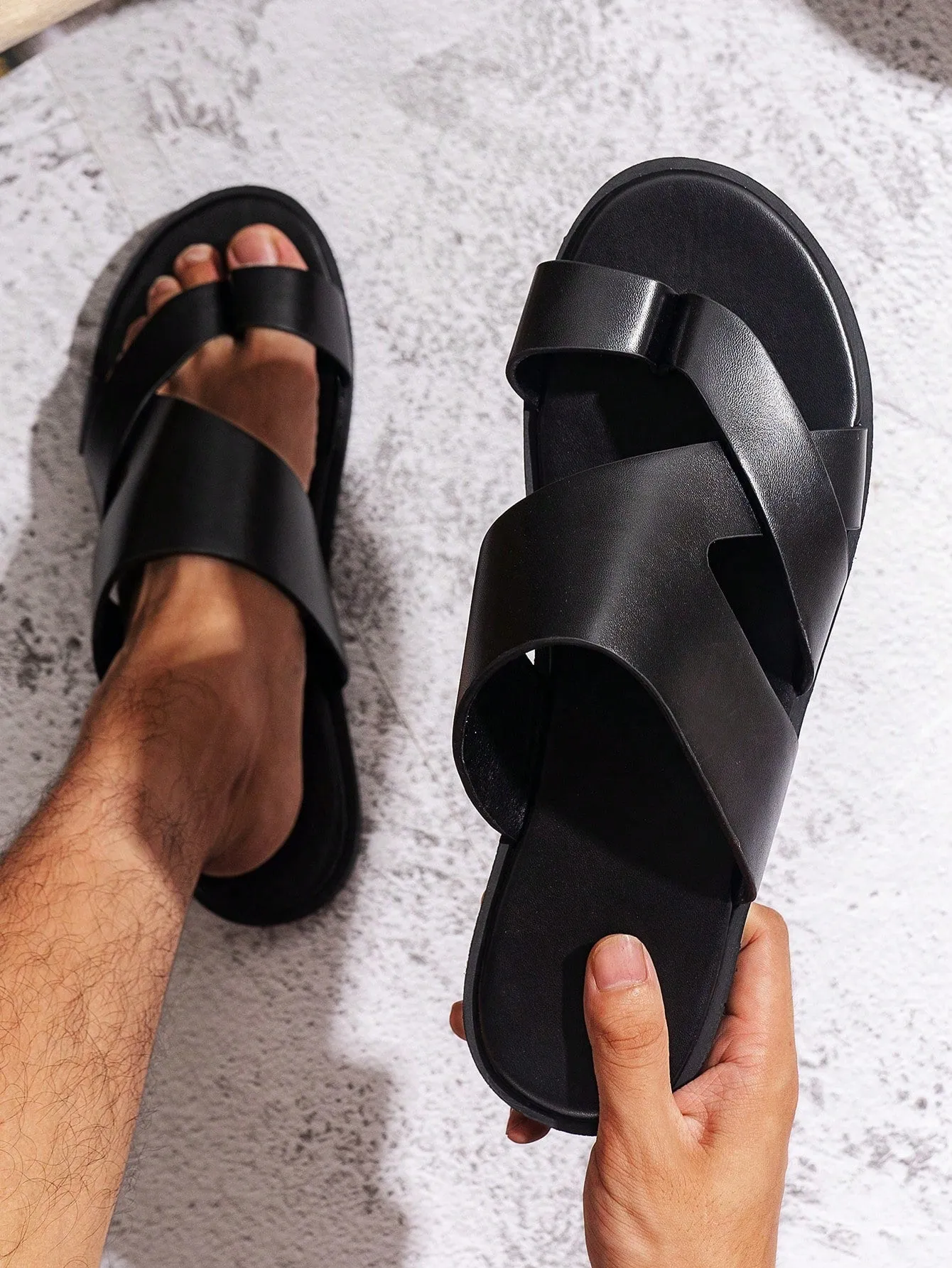 Men's Outdoor Party/Business/Vacation Comfortable Lightweight Non-Slip Slip-On Open-Toe Breathable Solid Color High-End Fashion Casual Flat Sandals