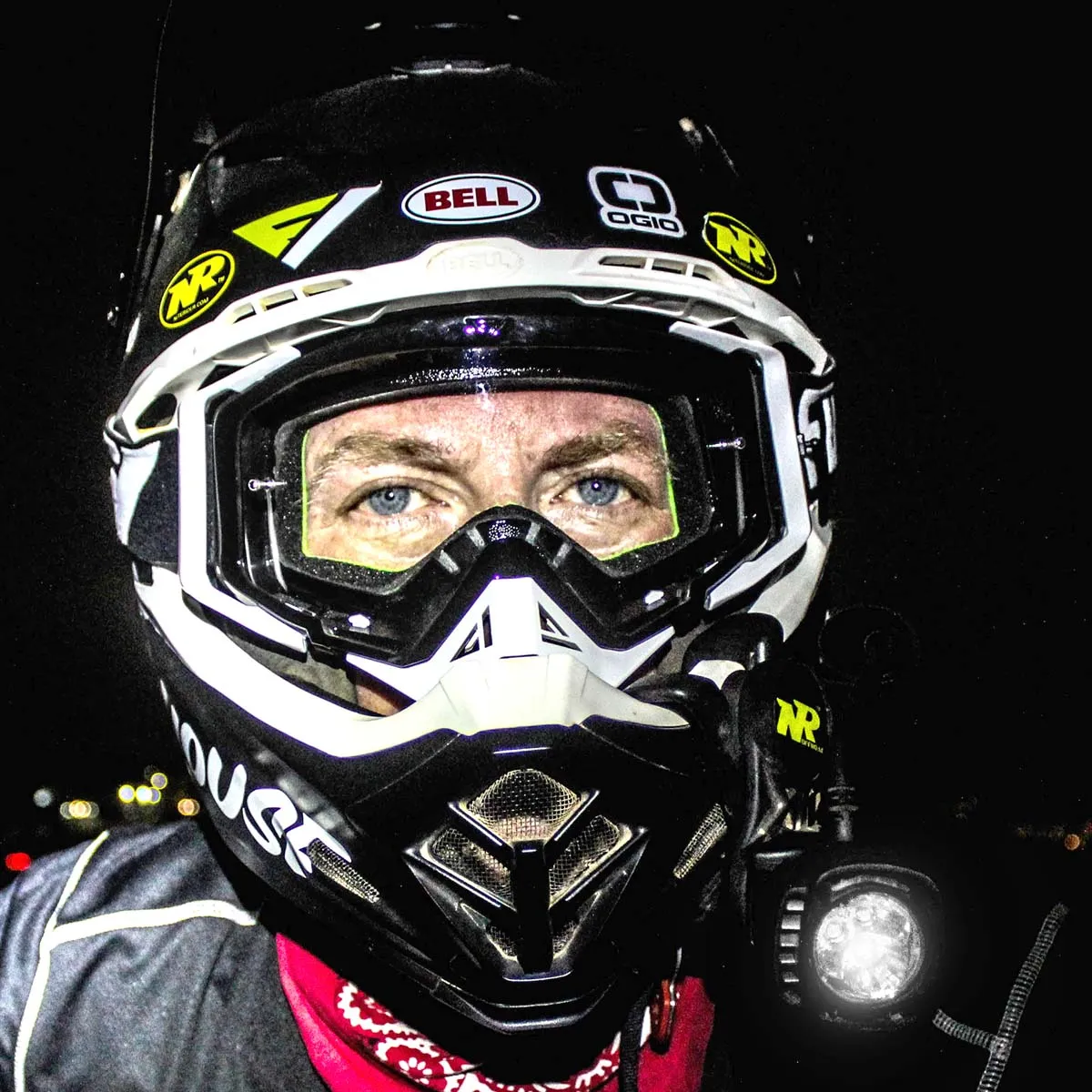 Pro 2200 MX ENDURO (8 Cell) Helmet Mount Light