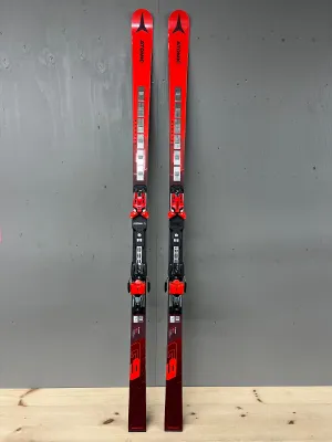 Redster G9 FIS RVSK M Red   X16 VAR (Demo)