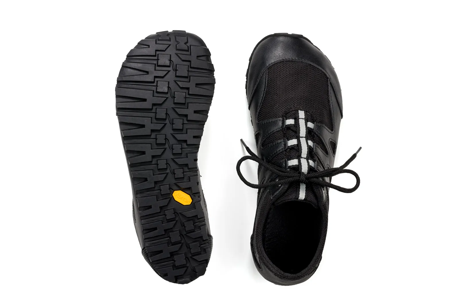Women’s Chitra Trek&Trail Comfort black sneakers