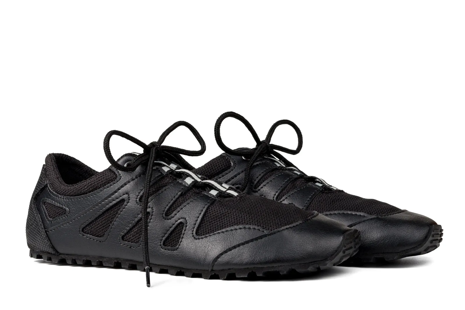 Women’s Chitra Trek&Trail Comfort black sneakers