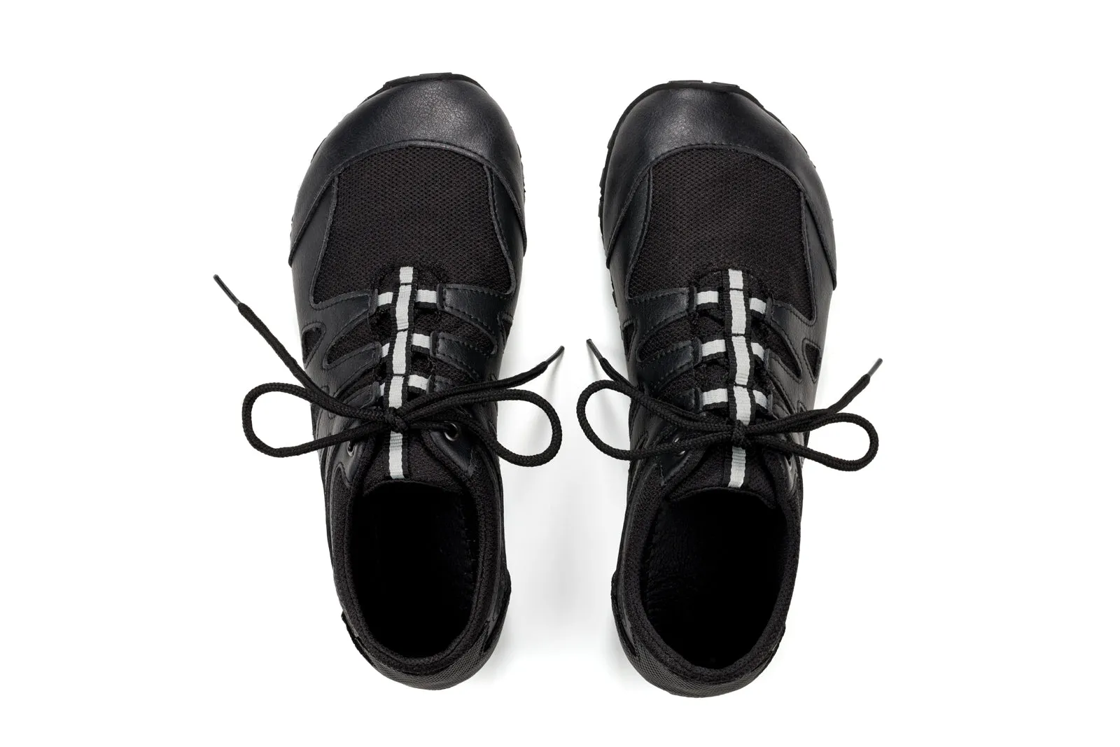 Women’s Chitra Trek&Trail Comfort black sneakers